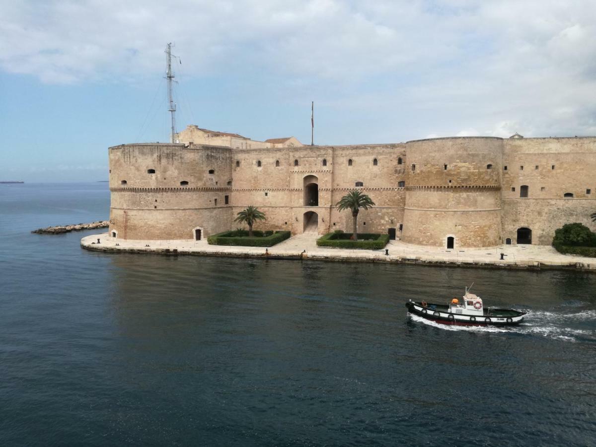 Suite Al Ponte 2.0 تارانتو المظهر الخارجي الصورة